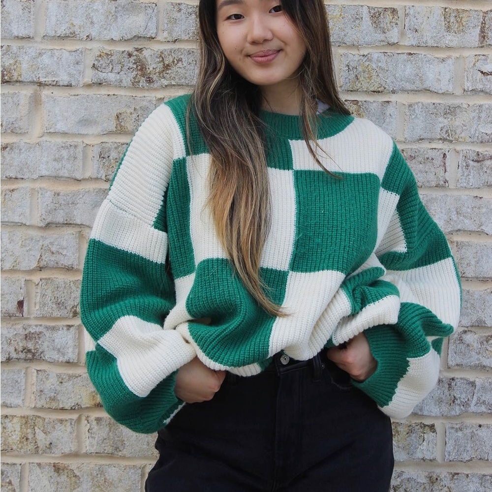 Green oversized checkered sweater
